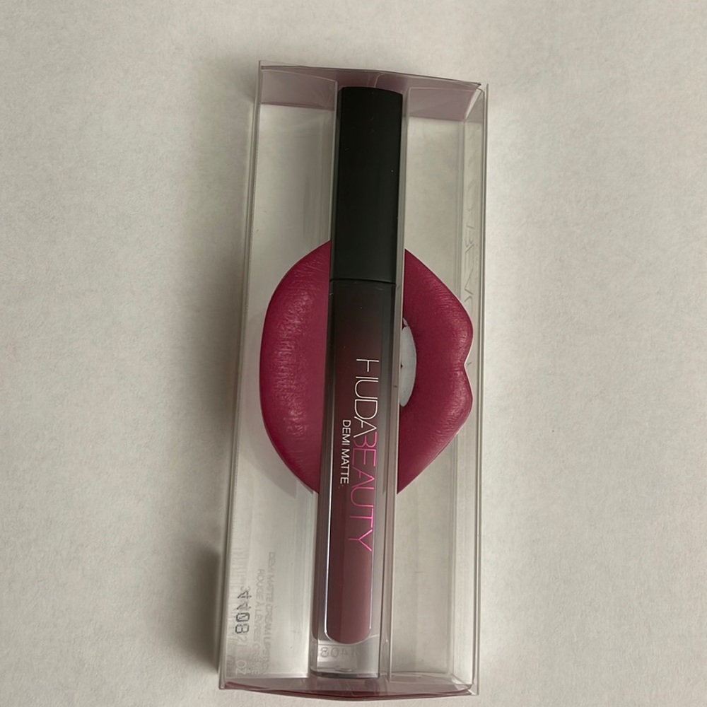 Huda Beauty lipstick!